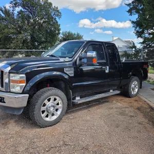 2009  Ford  F-250 Super Duty Lariat  Pickup-Gasoline