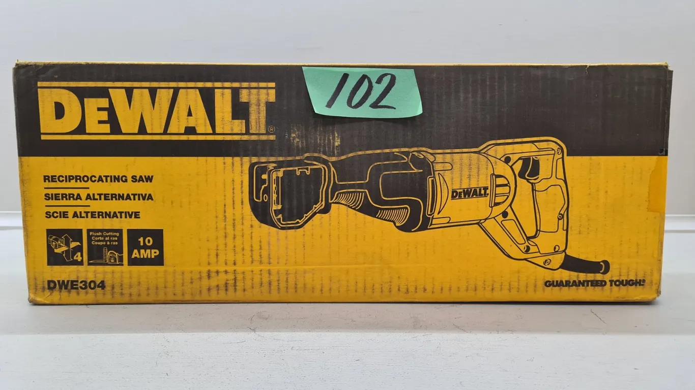 DeWalt DWE304 Reciprocating Saw