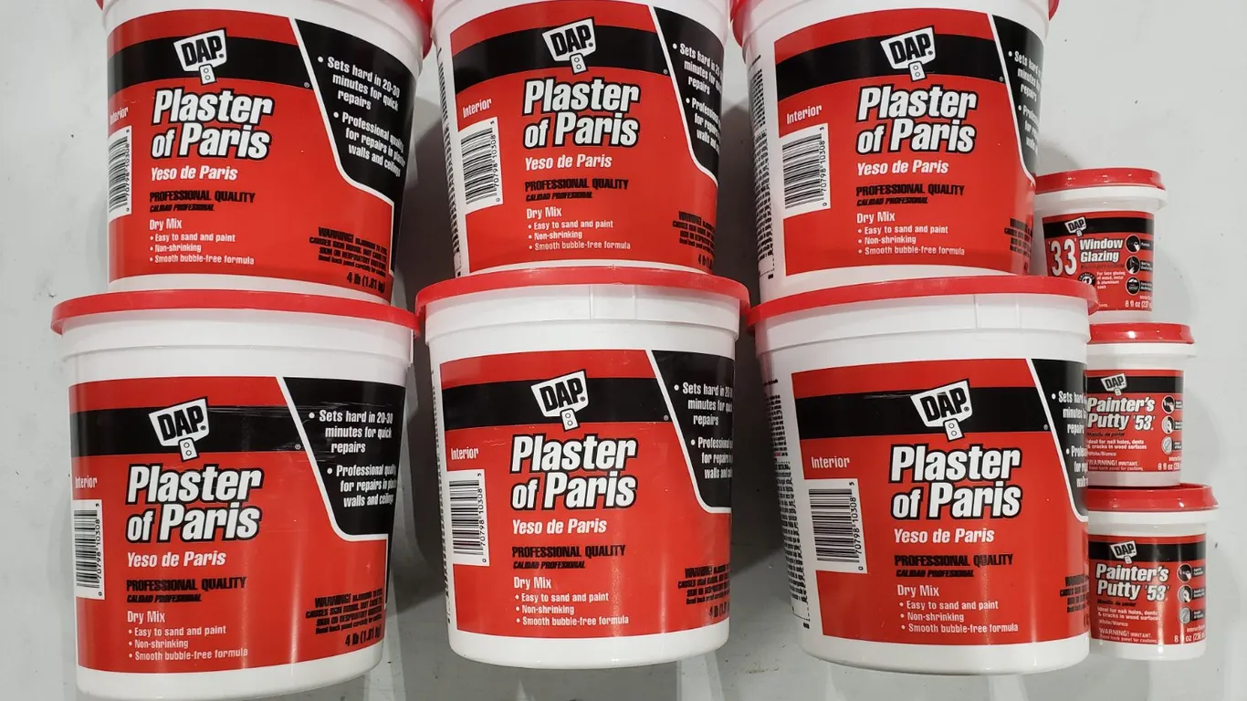 Mixed DAP Plaster & Putty