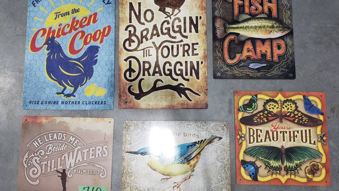 (6) Decorative Metal Signs