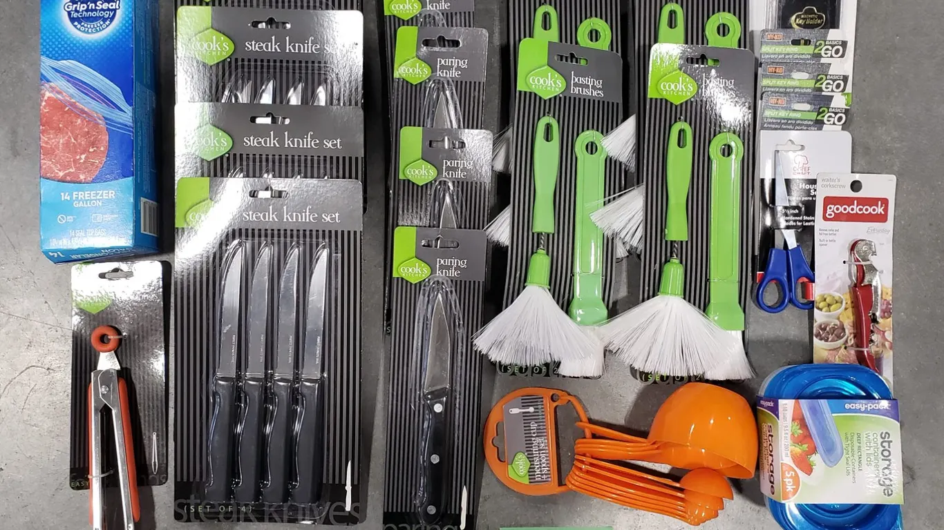 Assorted Kitchen Utensils & Accessories