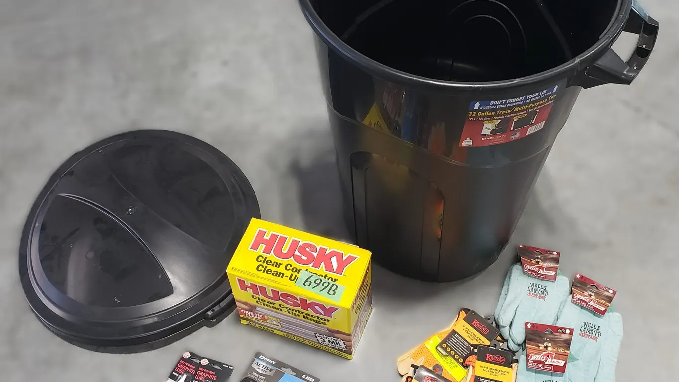 32 Gallon Trash Can with Tools & Gloves