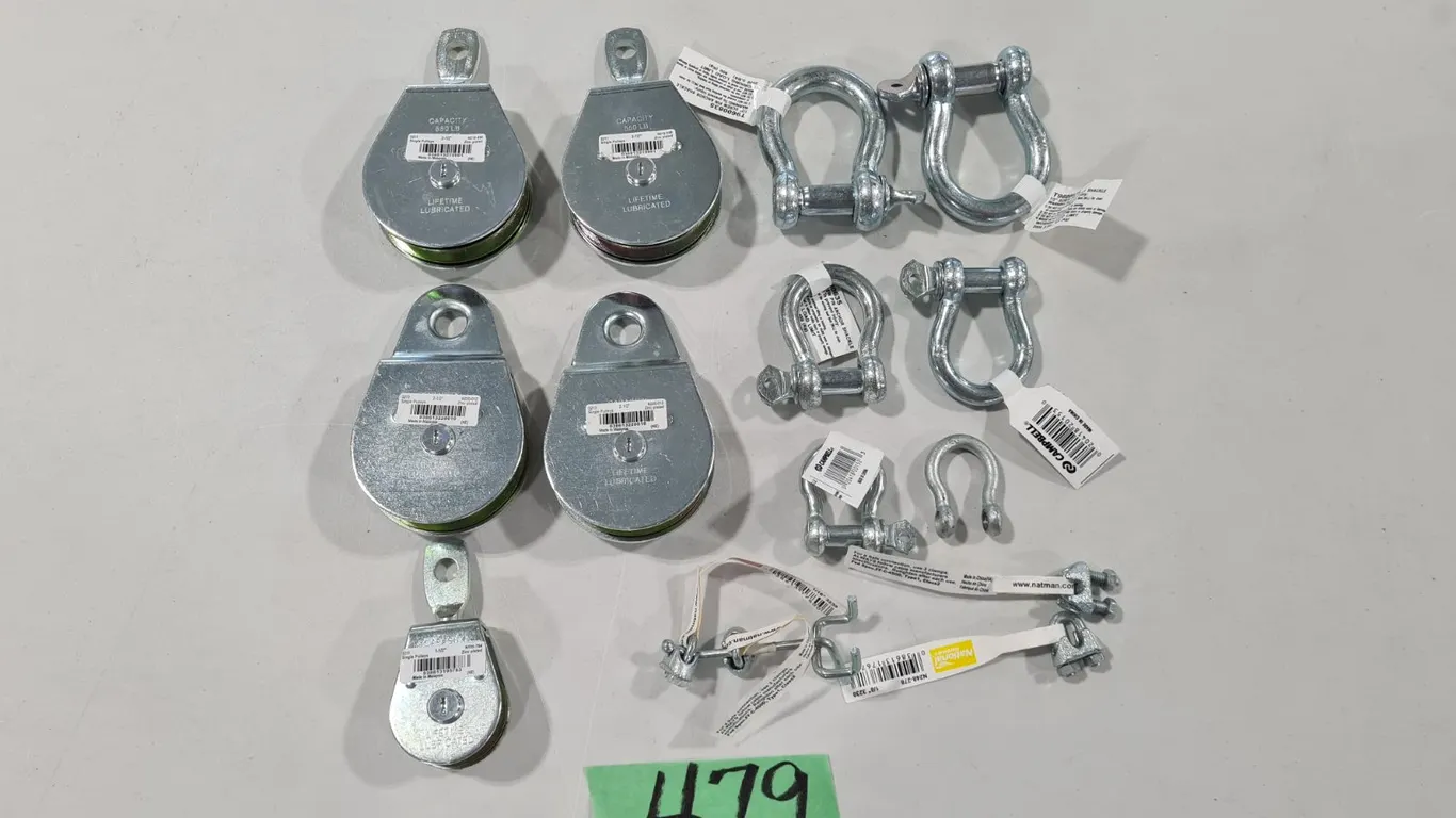 Assorted Pulleys & Shackles
