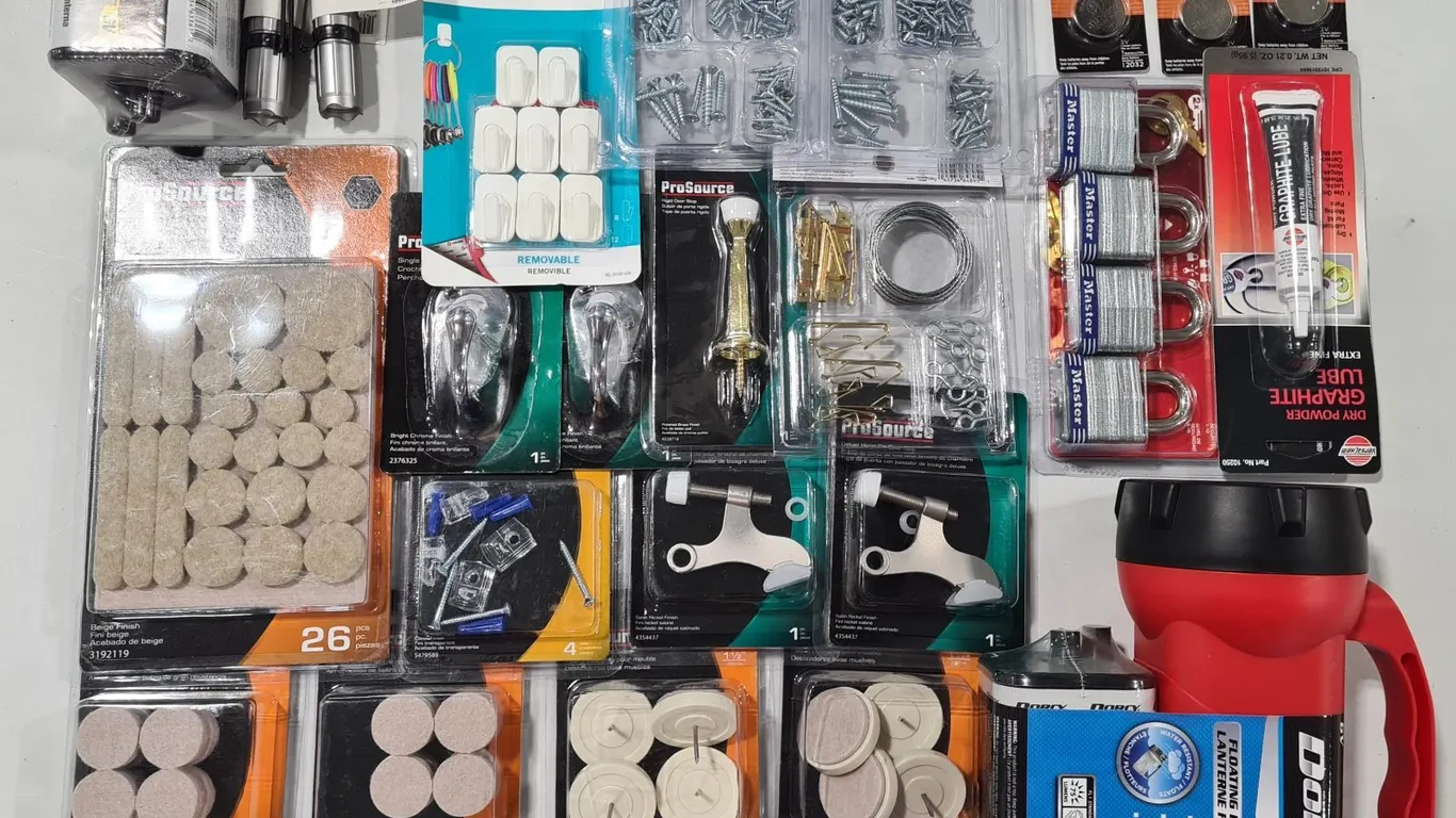 Assorted Household Accessories