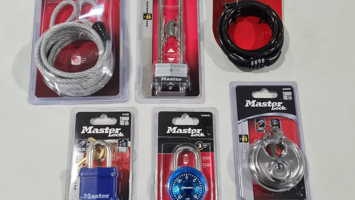 (6) Assorted Master Locks