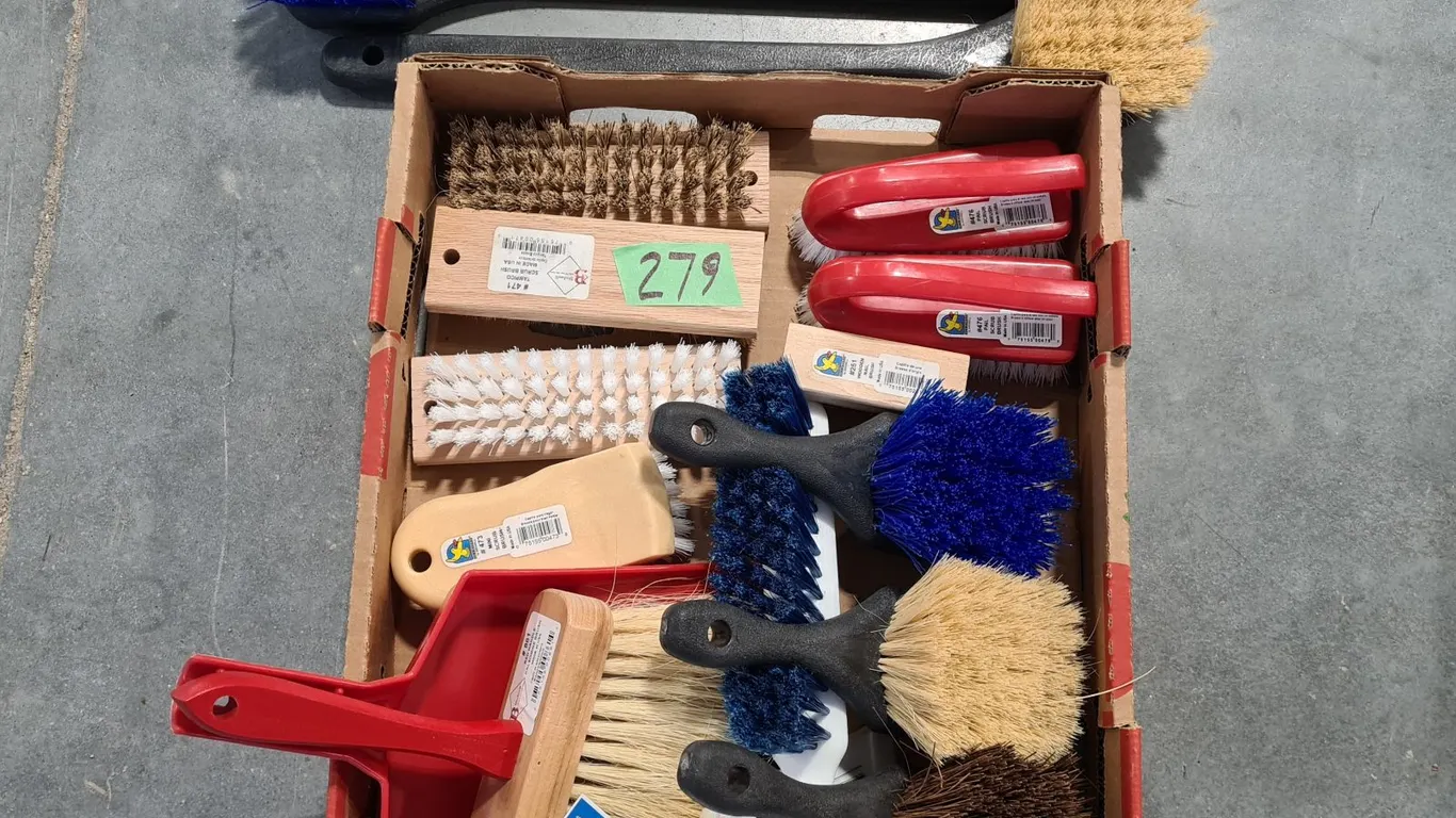 Assorted Utility Brushes