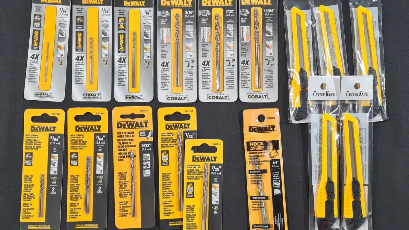 Assorted DeWalt Drill Bits & Cutter Knives