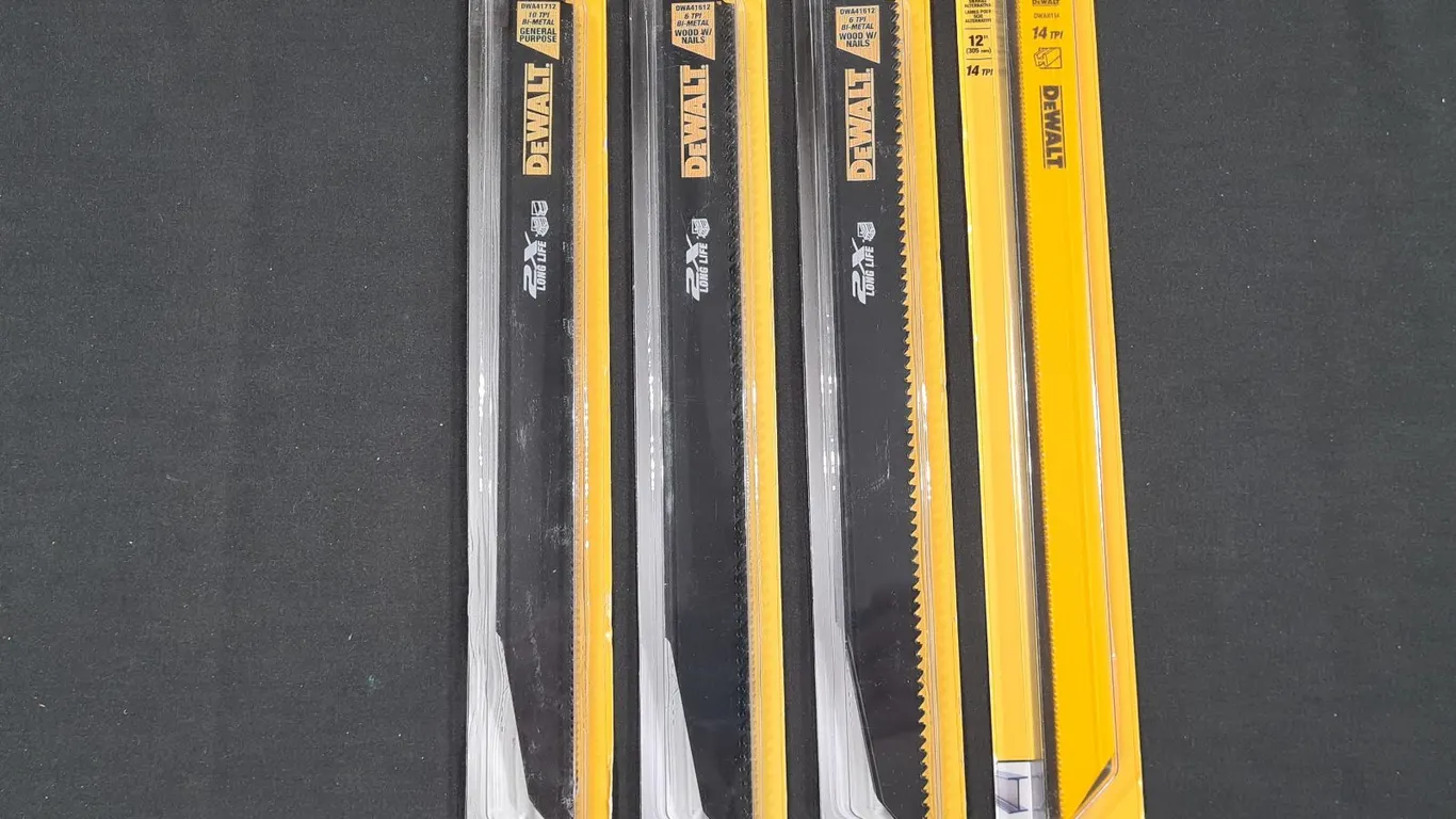 (4) Assorted DeWalt Reciprocating Saw Blade Packs