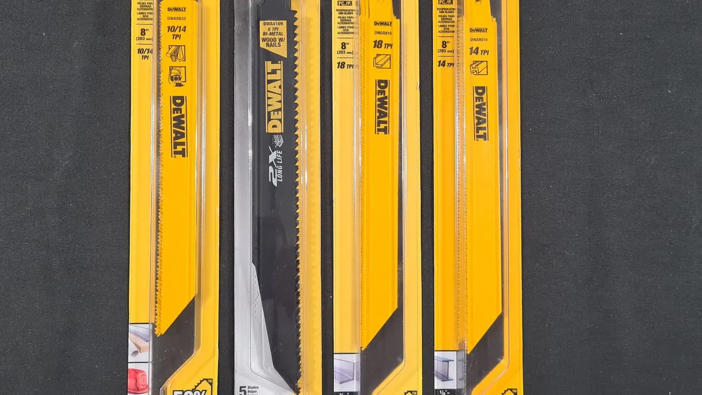 (4) Assorted DeWalt Reciprocating Saw Blade Packs