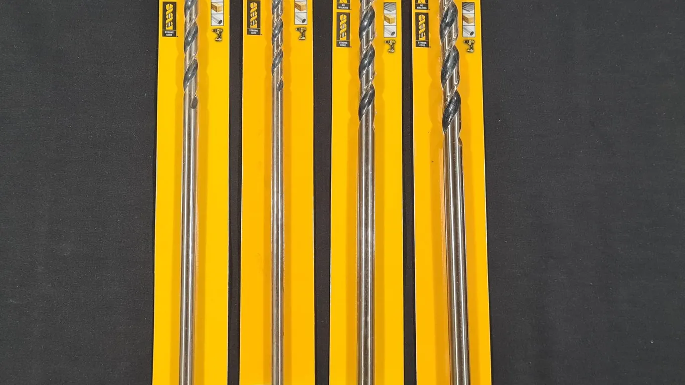 (4) Assorted DeWalt Drill Bits