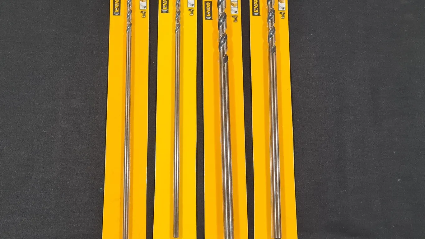 (4) Assorted DeWalt Drill Bits