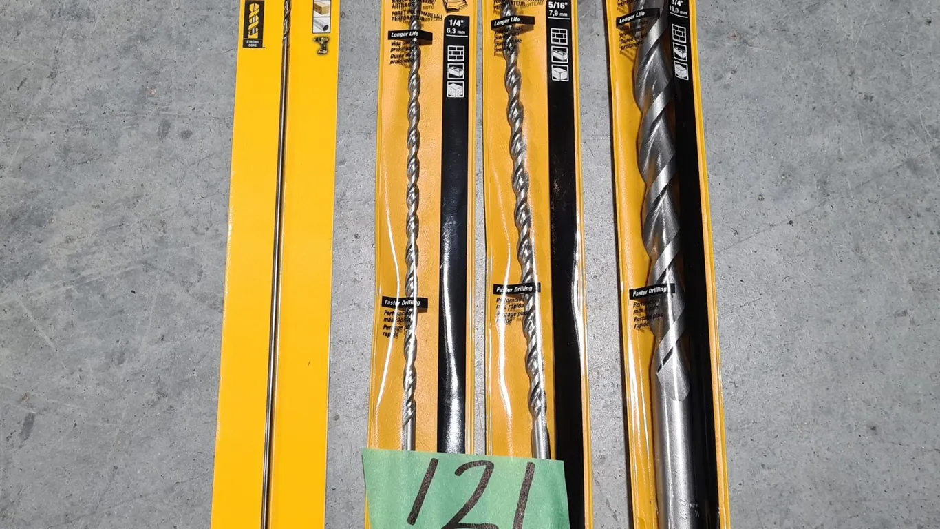 (4) Assorted DeWalt Drill Bits