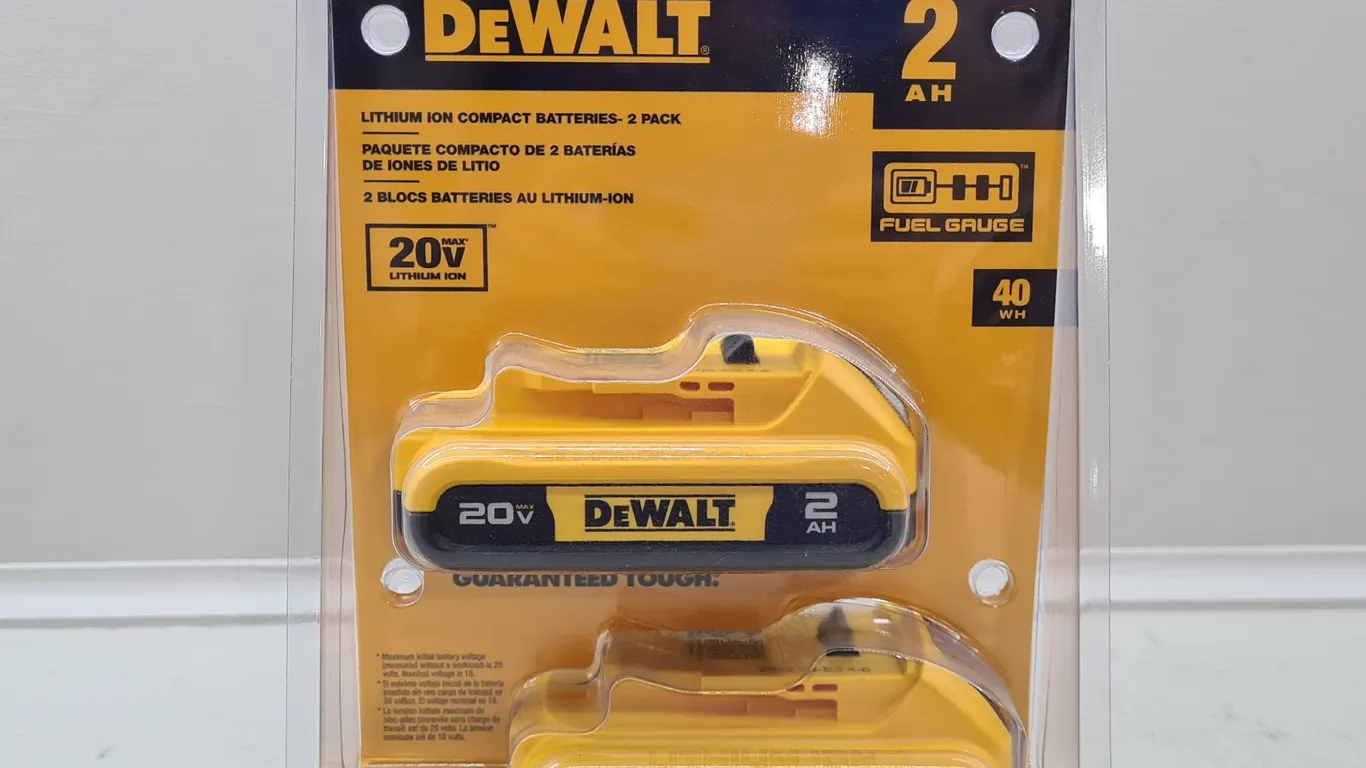 DeWalt DCB203-2 20V Lithium-Ion Battery (2) Pack