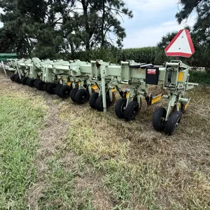 Orthman  9300  Cultivator - 10R30