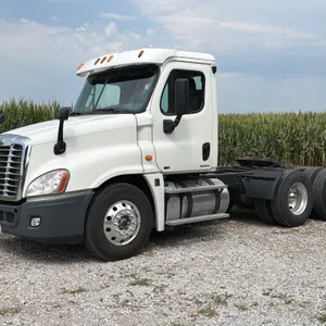 2012  Freightliner  Cascadia  Semi Truck