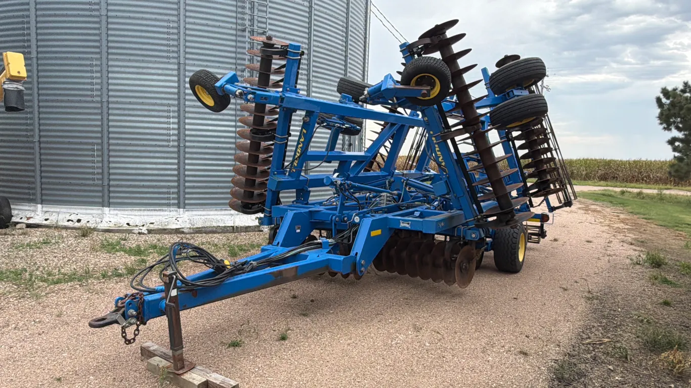 2013 Landoll Corp 7431-26 VT-Plus Vertical Till - 26FT