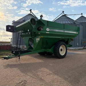 J&M  1051-22  Grain Storm Grain Cart