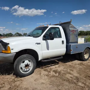 1999  Ford  F450  Super Duty Service Pickup - Gasoline