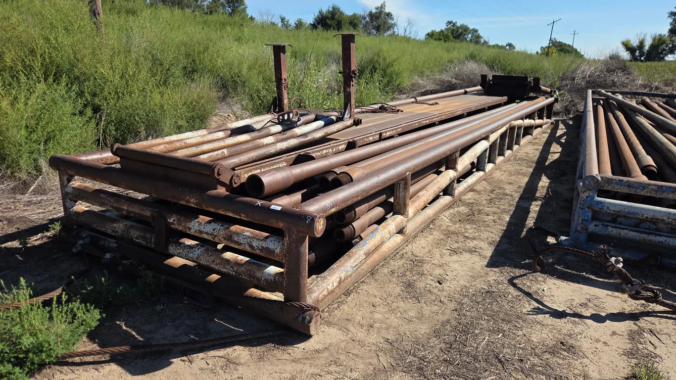 (50) Drill Pipe w/Cradle - 30FT
