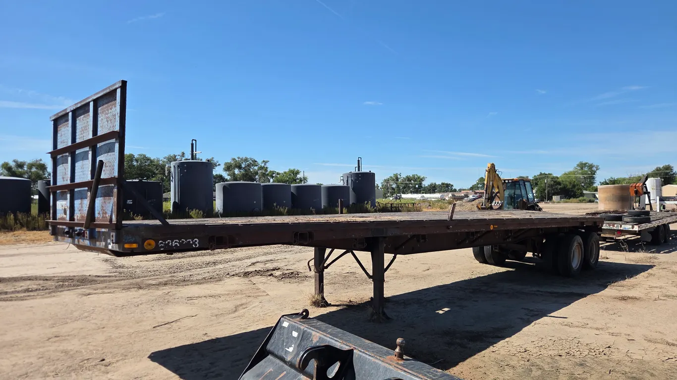 1966 Fruehauf Flatbed Trailer - 38FT
