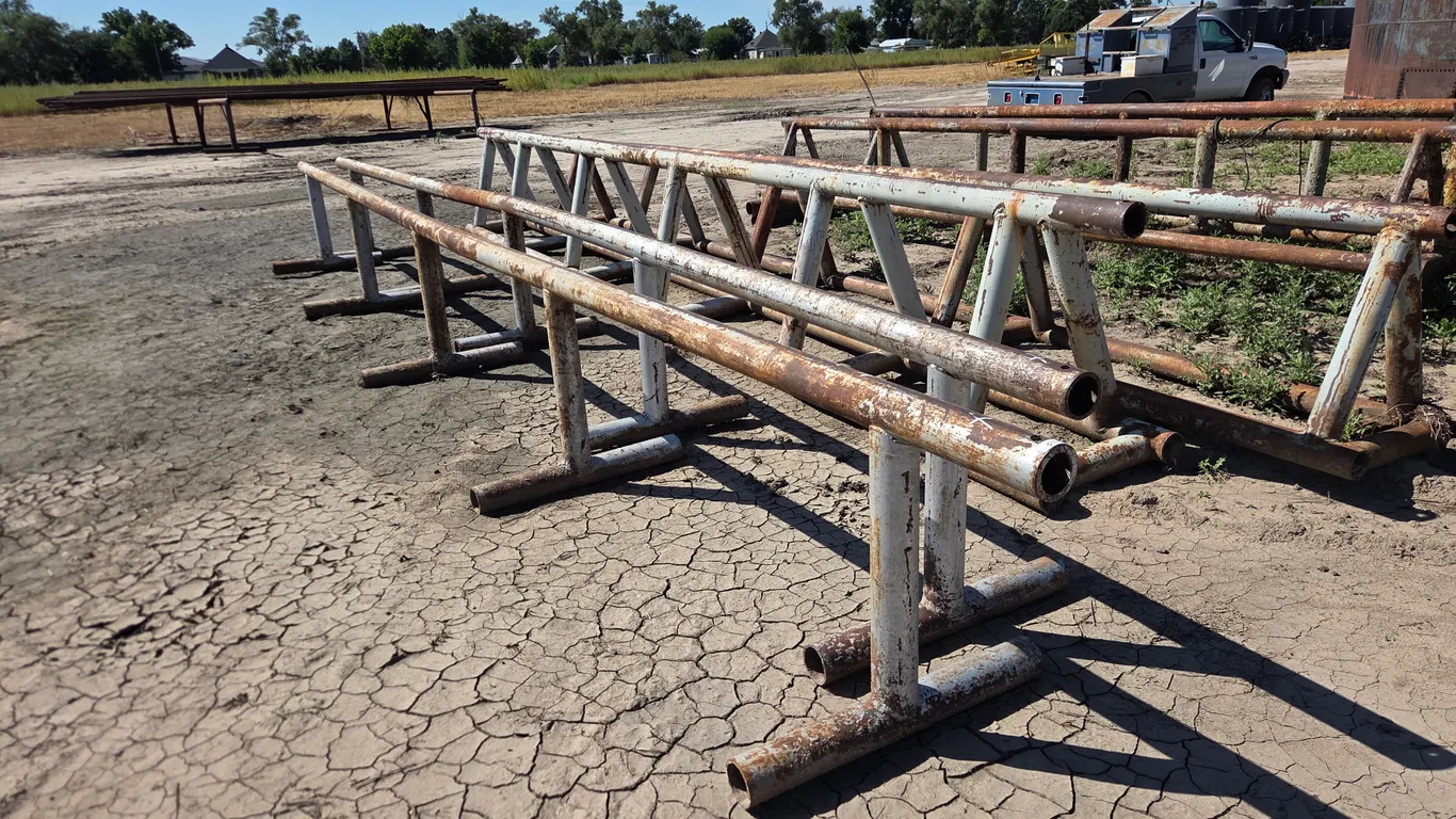 (2) Pipe Stands