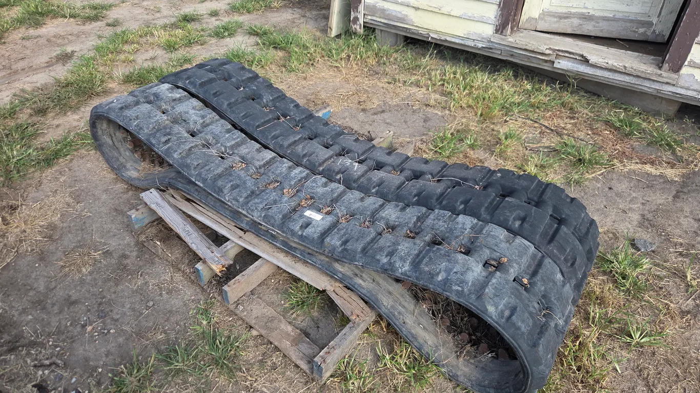 BridgeStone Skid Steer Tracks - 12.5IN