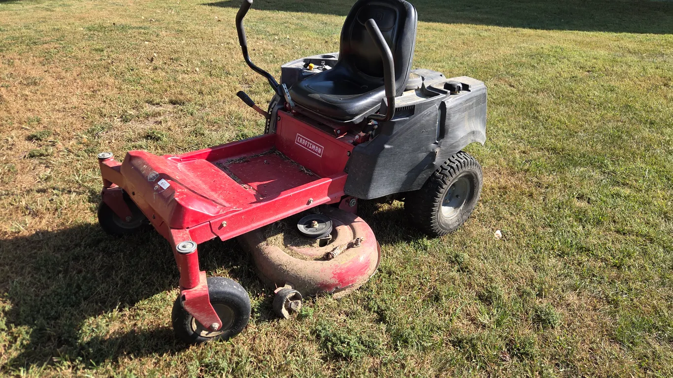 Craftsman Zero Turn Z6000 Mower - 36IN