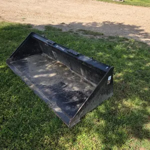 Tomahawk  Skid Steer Bucket - 72IN