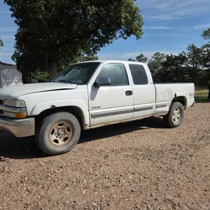 2001  Chevrolet   Silverado 1500 LS  Pickup - Gasoline