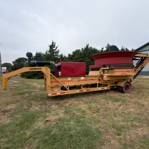 Hay-Buster   H1100E  Big Bite Tub Grinder