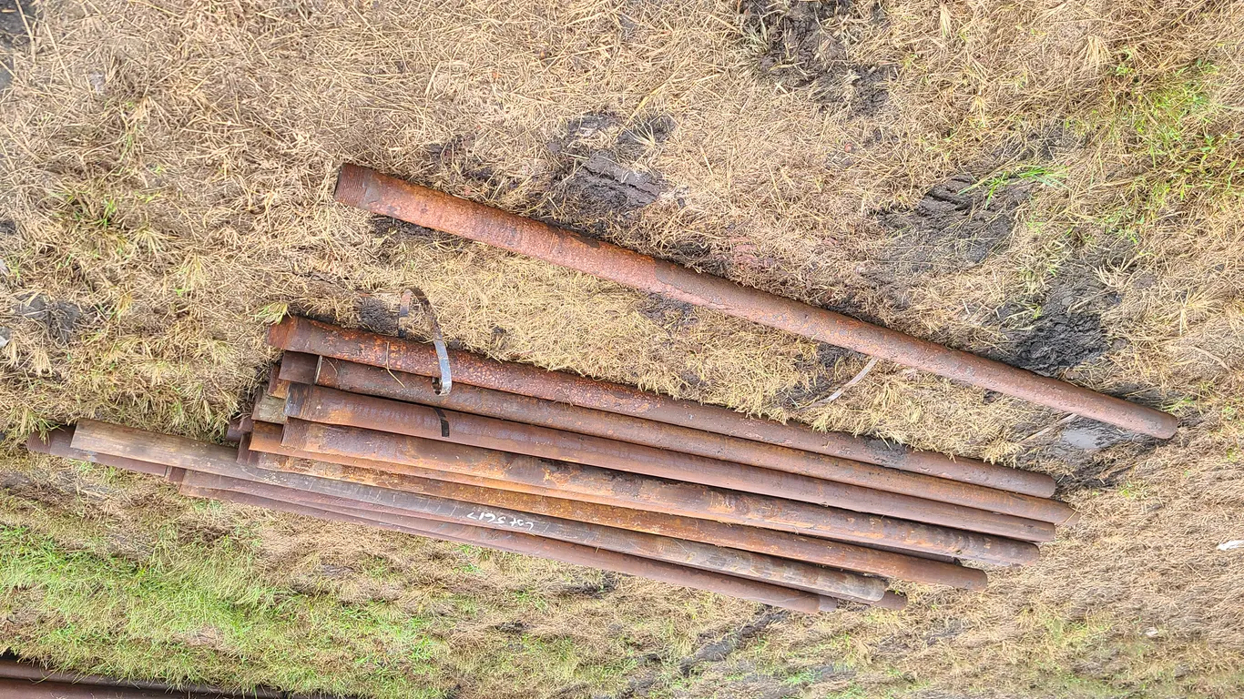 (20) Oil Feed Pipe Posts - 2 7/8IN x 94IN