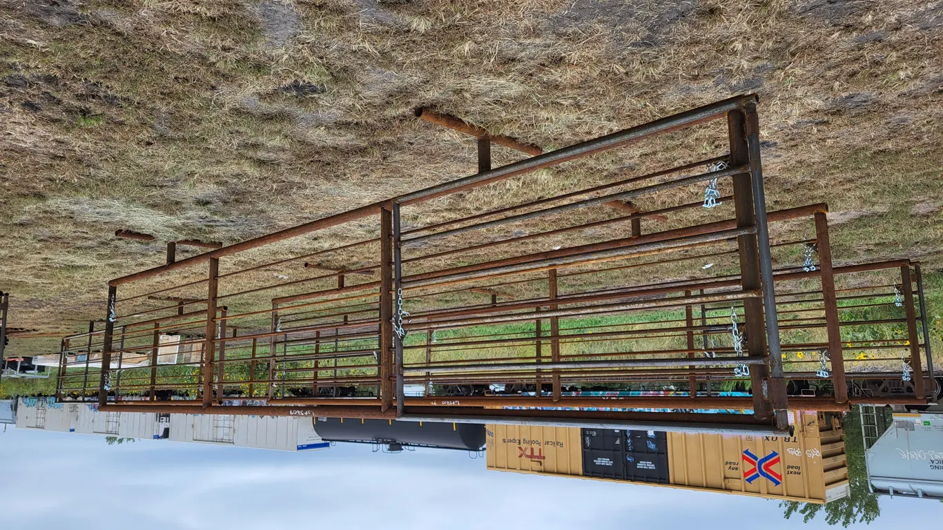 24ft. Free Standing Panel w/ 7.5FT Gate