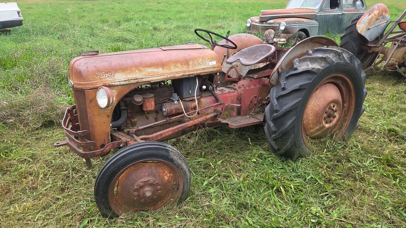 Ford 8N Tractor - Gasoline