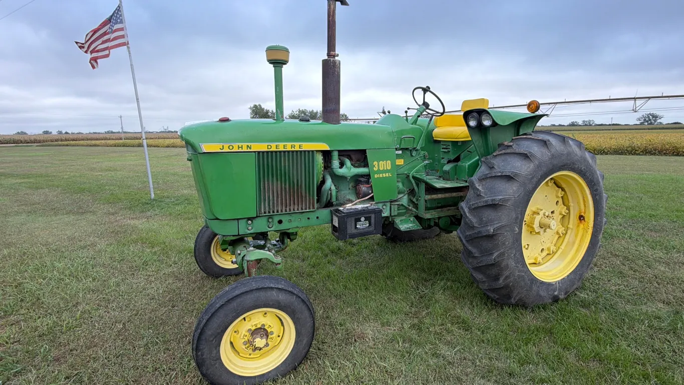 1961 John Deere 3010 Tractor - Diesel