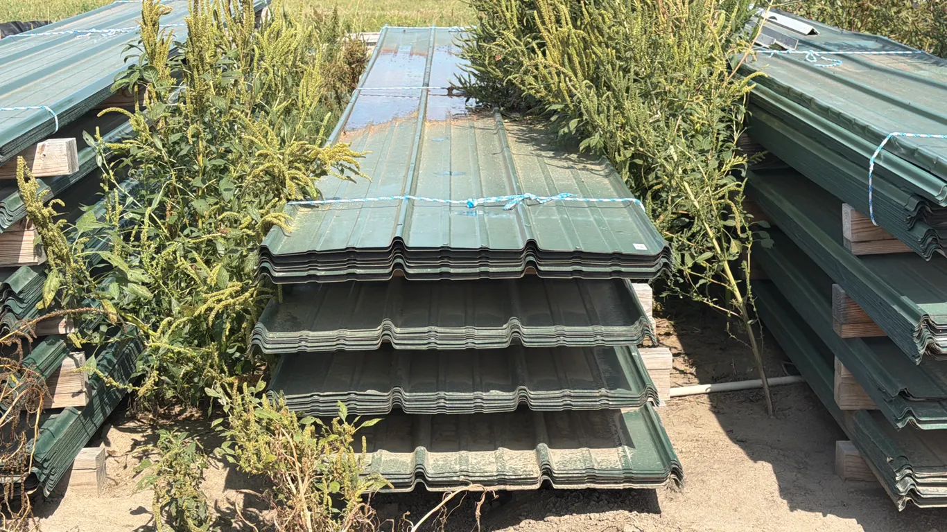 (80) Mortan Metal Building Sheets