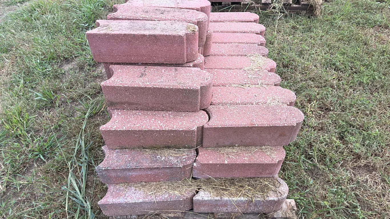(38) Land Scape Pavers