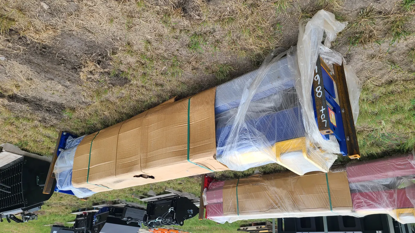 Unused 2026 SDLANCH Two Post Lift