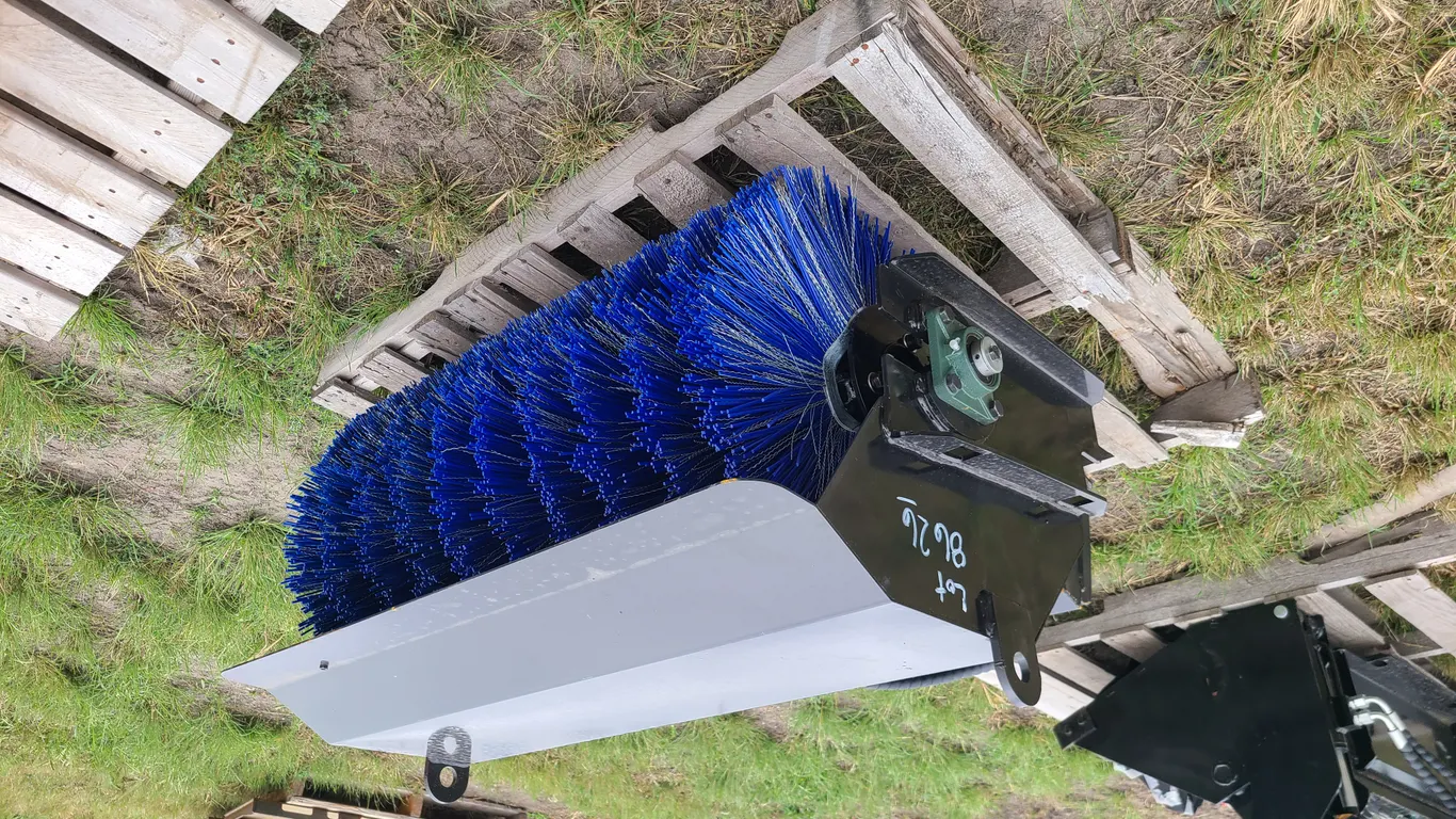 Unused 2026 SDLANCH Mini Skid Angle Brush