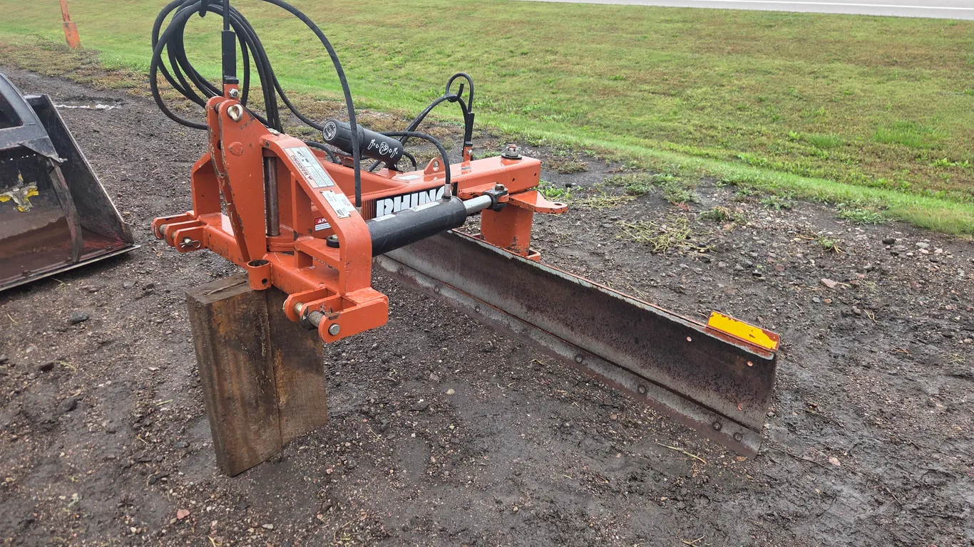 Rhino R950 Hydraulic Blade - 9FT
