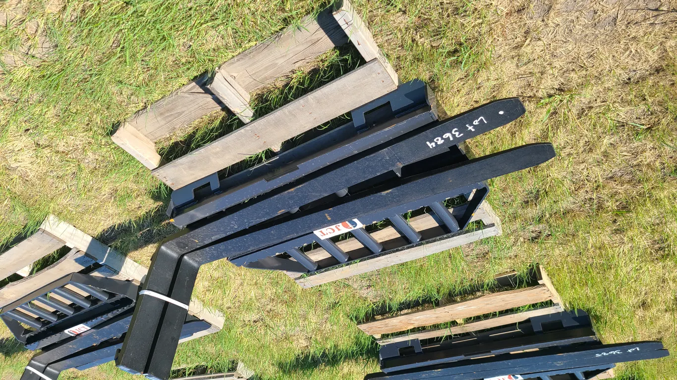 Unused JCT Pallet Forks - 60IN