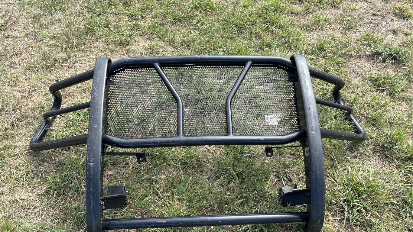 Westin HDX Grille Guard 20-23 Chevy 2500/3500