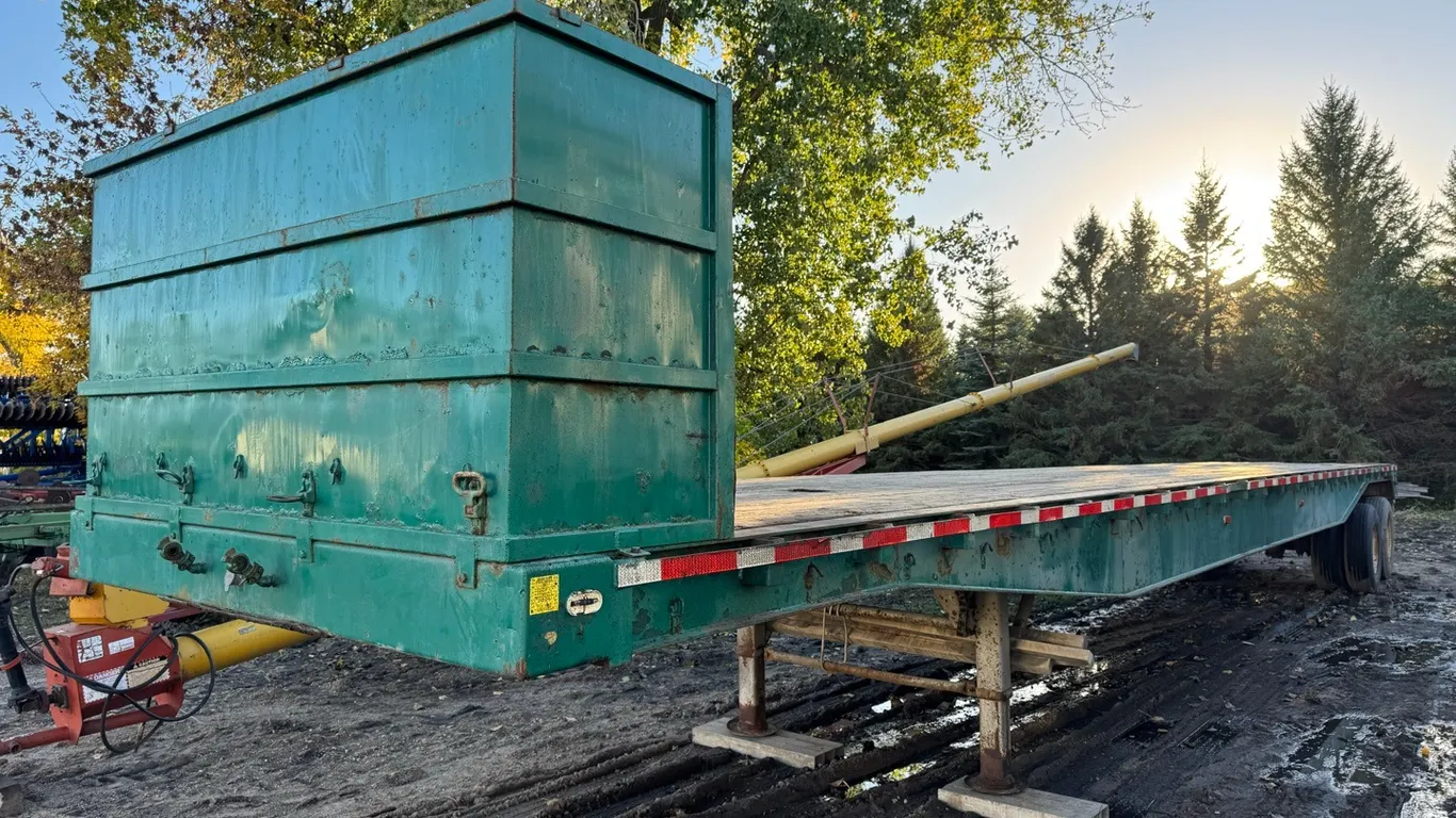 48.5' Tandem axle flatbed