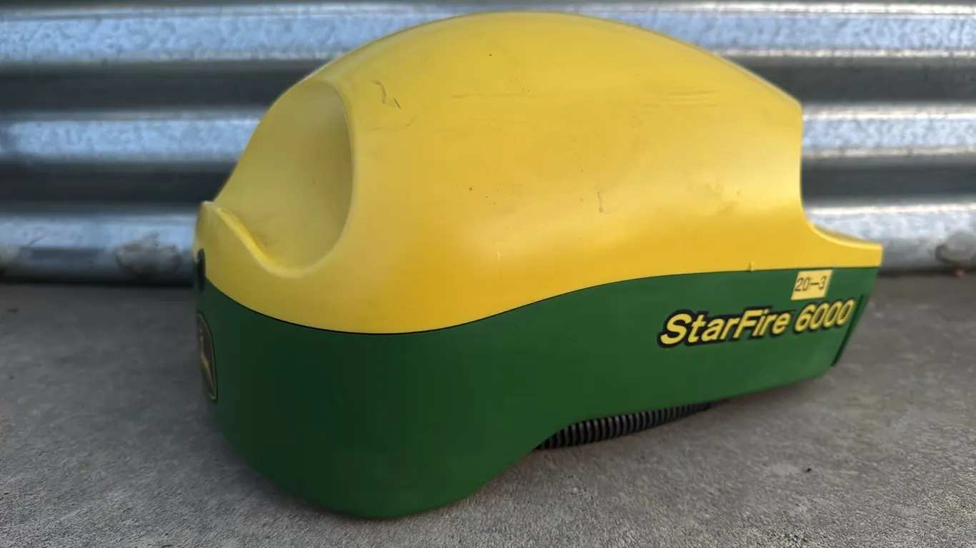 John Deere StarFire 6000 receiver