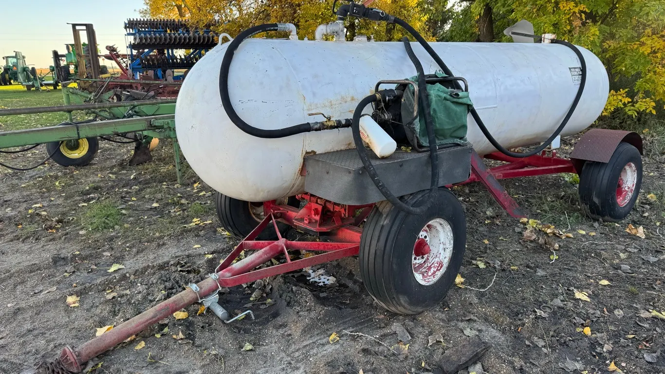 1000 Gallon anhydrous tank converted to fuel