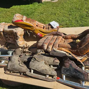 Vintage Hockey Goalie Equipment
 UNRESERVED