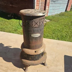 No. 200 Comfort Oil Heater
 UNRESERVED