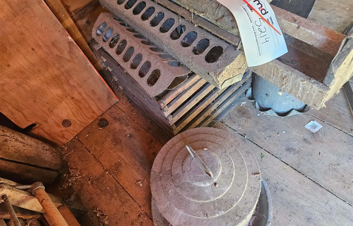 Assorted Poultry Feeders
UNRESERVED