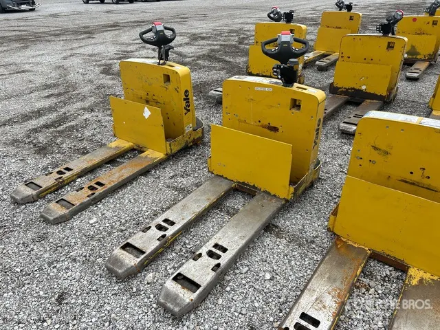 2022 Yale MPW065-E 6500 lb Electric Pallet Jack