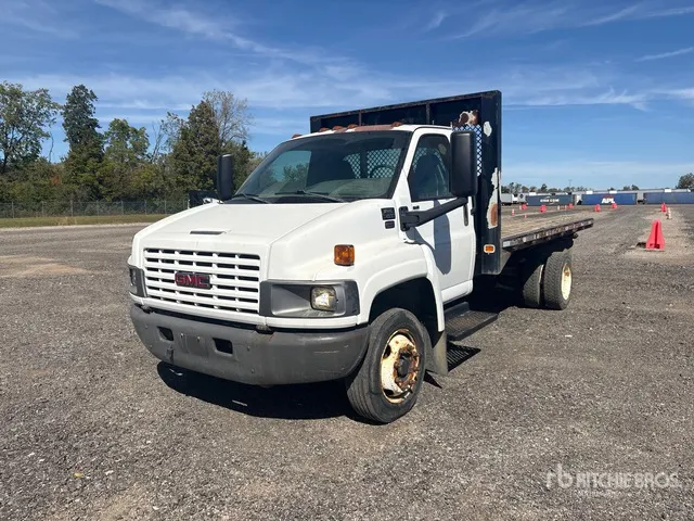 2006 GMC C4500 4x2 Flatbed Truck