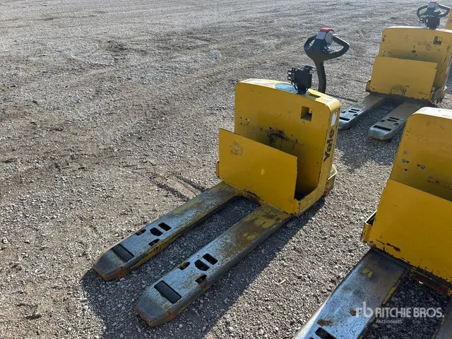 2022 Yale MPW065SEN12T2748 Electric Pallet Jack